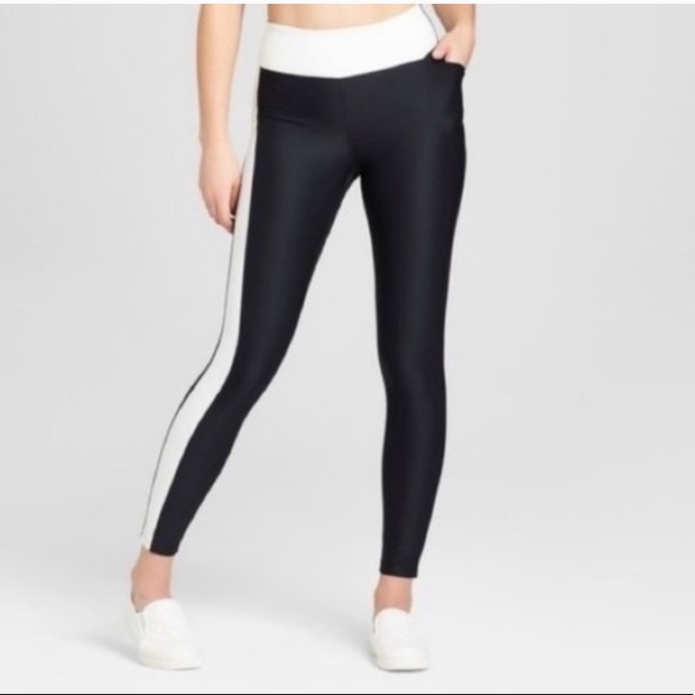 🤍 EUC Joy Lab White Side Stripe 7/8 HR Leggings